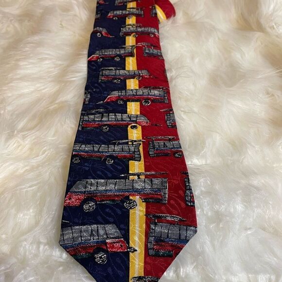 MAKE A WISH FOUNDATION Mens Silk Neck Tie Designed by 9 y/o Cancer Patient Amy - Picture 2 of 8